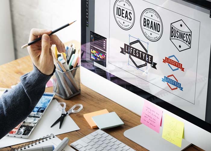 Perbedaan Desainer Autodidak dan Desainer Profesional